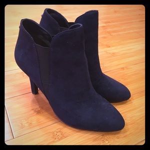 Ann Klein Navy Blue Suede Booties